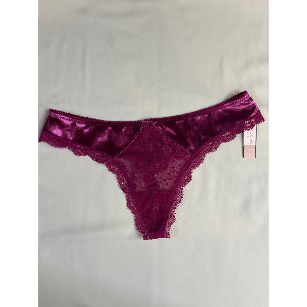 NWT Victoria’s Secret Vintage Dream Angels Lace Thong – Purple – Size XS – 2018 - Picture 8 of 9